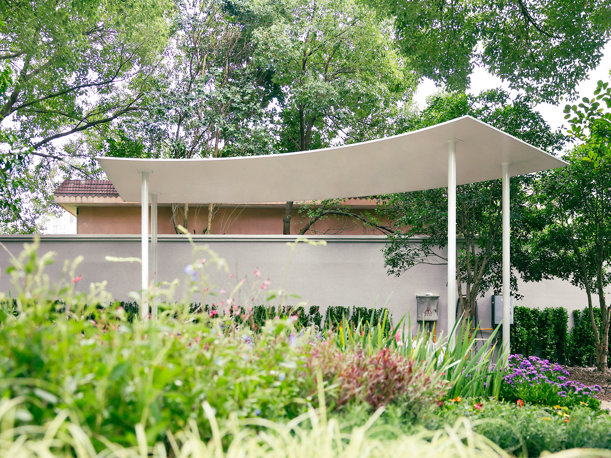 位于杨浦国顺路的超快装景观亭