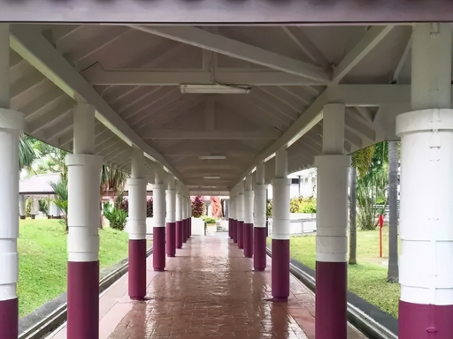 新加坡组屋区风雨连廊