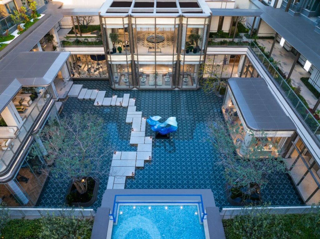 项目快讯:南京电建华曦府售楼处超薄板桁架项目圆满完工!插图3 契合整体设计风格,超薄板桁架助力打造品质住宅。